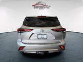 Thumbnail of 2022 Celestial Silver Metallic Toyota Highlander