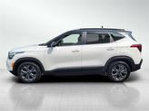 Thumbnail of 2024 Clear White / Black Roof Kia Seltos