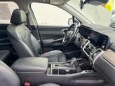 Thumbnail of 2022 Glacial White Pearl Kia Sorento
