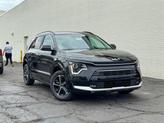 Thumbnail of 2025 Aurora Black Pearl Kia Niro