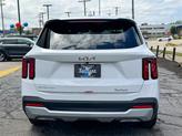 Thumbnail of 2025 Glacial White Pearl Kia Sorento
