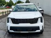 Thumbnail of 2025 Glacial White Pearl Kia Sorento
