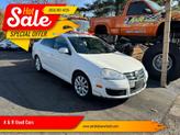 Photo of 2010 Candy White Volkswagen Jetta