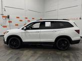 Thumbnail of 2022 Platinum White Pearl Honda Pilot