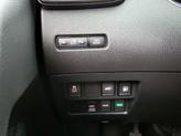 Thumbnail of 2018 White Nissan Rogue