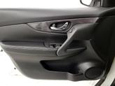 Thumbnail of 2018 White Nissan Rogue
