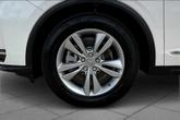 Thumbnail of 2025 Platinum White Pearl Acura MDX