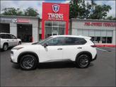 Photo of 2021 Glacier White Nissan Rogue