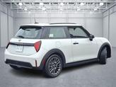 Thumbnail of 2025 White Metallic MINI Hardtop