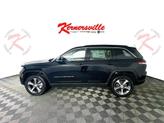 Thumbnail of 2025 Diamond Black Crystal Pearlcoat Jeep Grand Cherokee