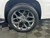 Thumbnail of 2017 White Frost Tricoat GMC Yukon
