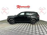 Thumbnail of 2025 Diamond Black Crystal Pearlcoat Jeep Grand Cherokee