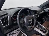 Thumbnail of 2017 Moonlight Blue Audi Q5