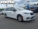 Photo of 2024 Bright White Clearcoat Chrysler Pacifica