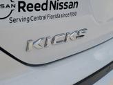 Thumbnail of 2024 Aspen White Tricoat/Super Black Nissan Kicks