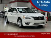Photo of 2014 Pearl White Nissan Altima