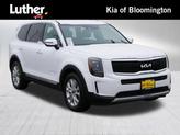 Photo of 2022 Glacial White Pearl Kia Telluride