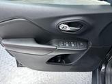 Thumbnail of 2015 Brilliant Black Crystal Pearlcoat Jeep Cherokee