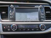 Thumbnail of 2019 Blizzard Pearl Toyota Highlander