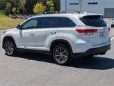 Thumbnail of 2019 Blizzard Pearl Toyota Highlander