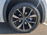 Thumbnail of 2025 Opal White Pearl Effect Volkswagen Atlas