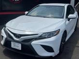 Photo of 2018 Super White Toyota Camry