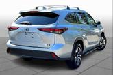 Thumbnail of 2024 Celestial Silver Metallic Toyota Highlander Hybrid