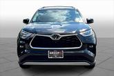 Thumbnail of 2022 Midnight Black Metallic Toyota Highlander