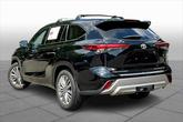 Thumbnail of 2022 Midnight Black Metallic Toyota Highlander