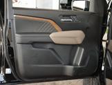 Thumbnail of 2025 Onyx Black GMC Canyon