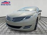 Photo of 2014 White Platinum Metallic Tri-Coat Lincoln MKZ