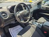 Thumbnail of 2018 Brilliant Silver Nissan Pathfinder