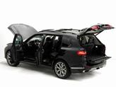 Thumbnail of 2021 Black Sapphire Metallic BMW X7