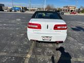 Thumbnail of 2006 Oxford White Clearcoat Lincoln Zephyr