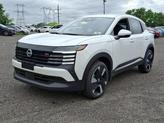 Thumbnail of 2025 Aspen White Tricoat Nissan Kicks