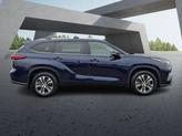 Thumbnail of 2023 Blue Toyota Highlander