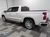 Thumbnail of 2022 Iridescent Pearl Tricoat Chevrolet Silverado 1500