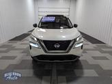 Thumbnail of 2023 Pearl White Tricoat/Super Black Nissan Rogue