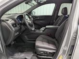 Thumbnail of 2022 Silver Ice Metallic Chevrolet Equinox