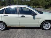Thumbnail of 2010 Green Ford Focus