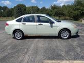 Thumbnail of 2010 Green Ford Focus
