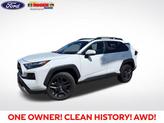Photo of 2022 Super White Toyota RAV4
