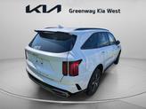 Thumbnail of 2022 Glacial White Pearl Kia Sorento