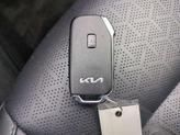 Thumbnail of 2022 Glacial White Pearl Kia Sorento