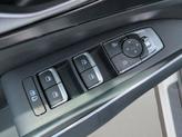 Thumbnail of 2022 Glacial White Pearl Kia Sorento