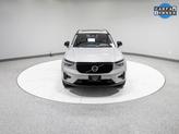 Thumbnail of 2025 Silver Dawn Metallic Volvo XC40
