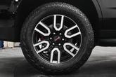 Thumbnail of 2024 Onyx Black GMC Yukon