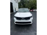 Thumbnail of 2022 Glacial White Pearl Kia Sorento