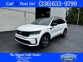 Photo of 2022 Glacial White Pearl Kia Sorento