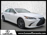 Photo of 2025 White Pearl Lexus ES 350